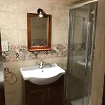 The Cloisters Bed and breakfast 4*
