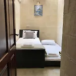 Bed and breakfast The Cloisters 4*