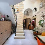Bed and Breakfast The Cloisters 4*