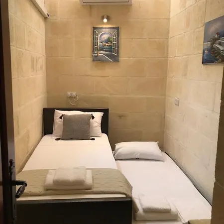 The Cloisters 4*