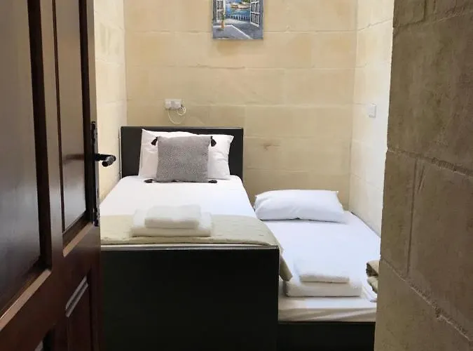 فندق مبيت وإفطار The Cloisters 4*