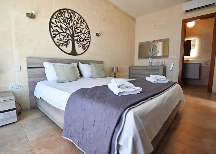 The Cloisters فندق مبيت وإفطار Xagħra