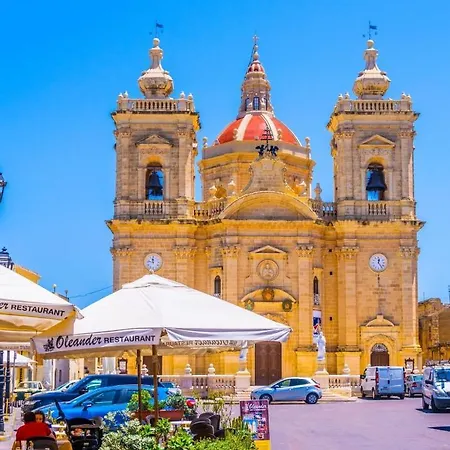 The Cloisters Bed & Breakfast