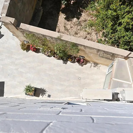 The Cloisters Bed & Breakfast 4*