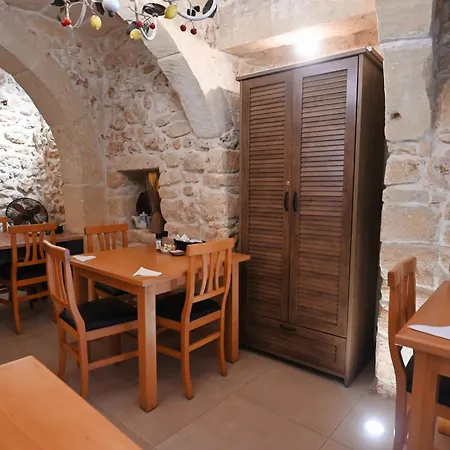The Cloisters B&B Xagħra