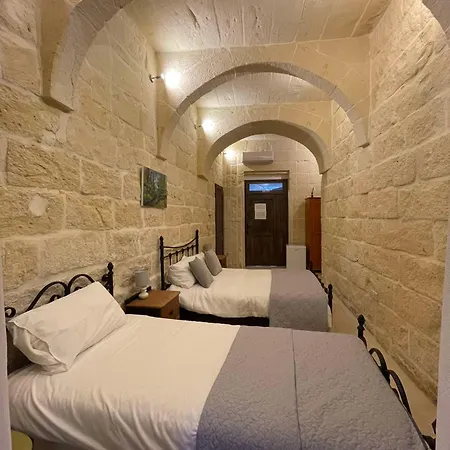 Alojamento de Acomodação e Pequeno-almoço The Cloisters Xagħra
