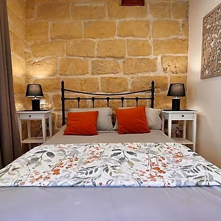 The Cloisters Bed & Breakfast Xaghra