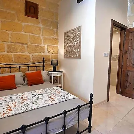 Bed & Breakfast The Cloisters 4*