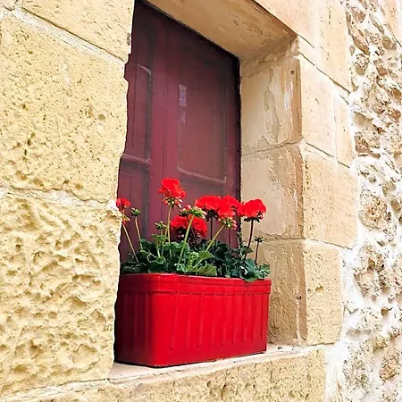 The Cloisters Bed & Breakfast 4*