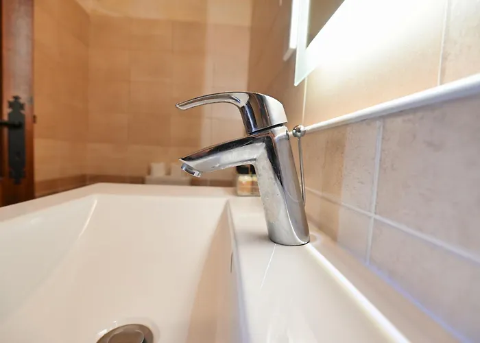 The Cloisters Bed & Breakfast