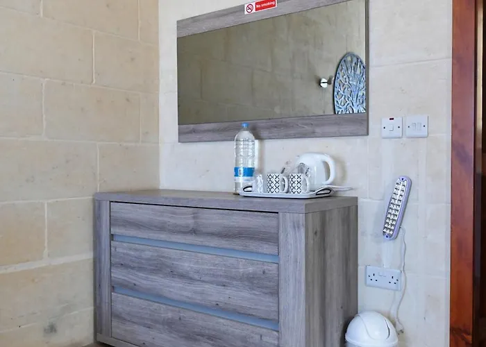 The Cloisters Bed & Breakfast